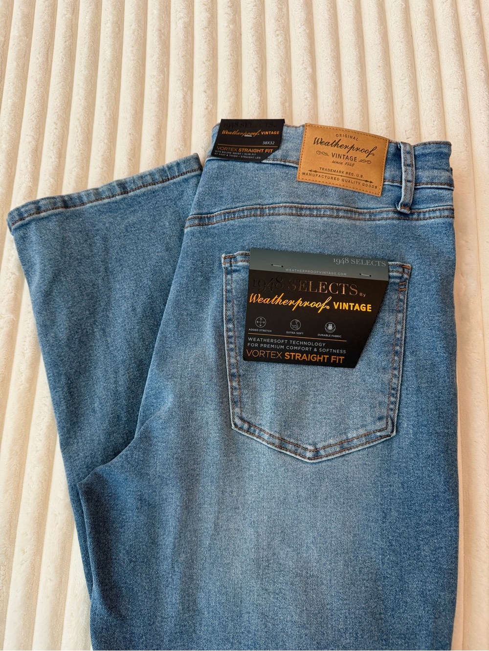NWT Weatherproof Vintage Men's Light Blue Vortex Straight Fit Jeans. 38x32